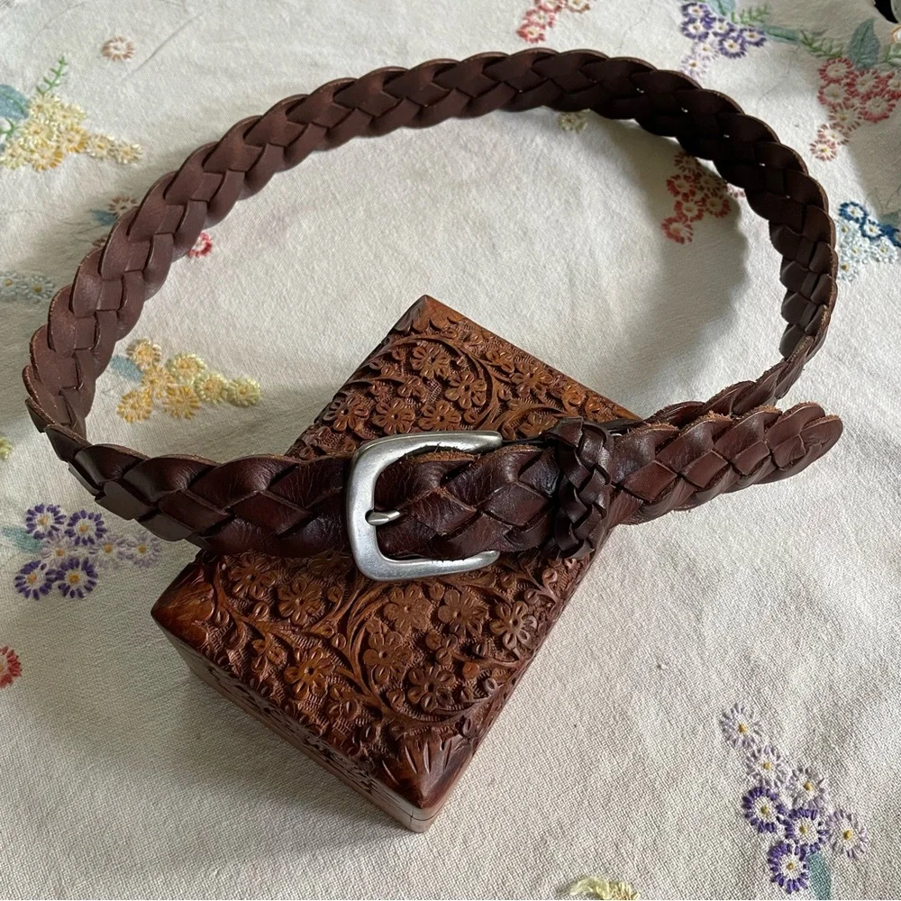 Vintage Genuine Leather Braided Brown Leather Belt. Silver Buckle. 46